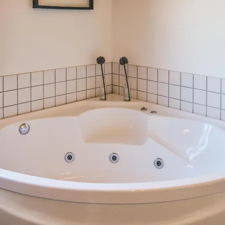 4 Bedroom Amazing In Ulfborg Holiday home