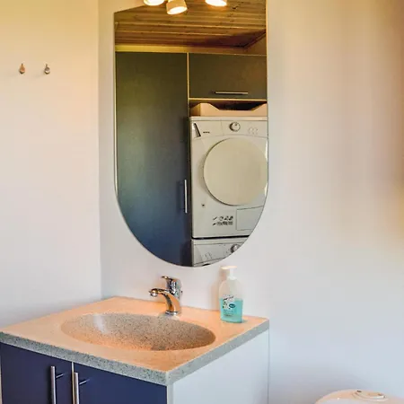 4 Bedroom Amazing In Ulfborg 度假居 *